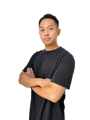 E-STRETCH GYM 心斎橋店の青山　拳トレーナー